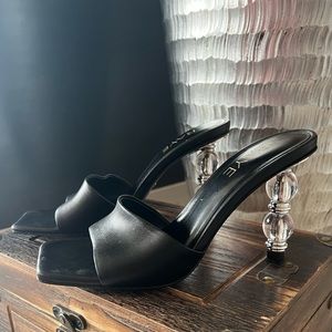 RAYE Carre Heel I’m Black